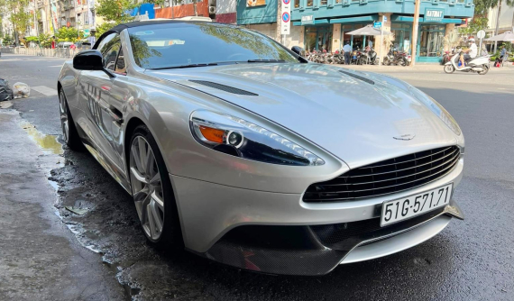 Aston Martin Vanquish Volante độc nhất Việt Nam tái xuất sau nhiều năm ở ẩn, Chủ nhân là gương mặt vàng trong làng sưu tập xe