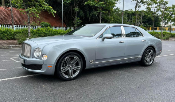 Chỉ 48 xe được sản xuất trên thế giới, chiếc Bentley Mulsanne đang rao bán từ 10 tỷ đồng này là hàng độc cho ai thích sưu tầm