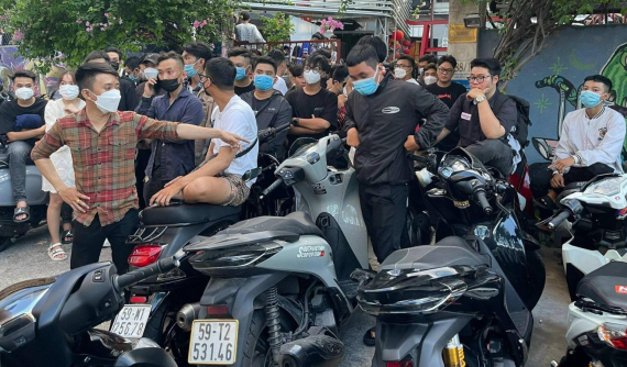 Video: Cảnh sát giao thông phong tỏa 1 con hẻm ở Thành phố Thủ Đức, tạm giữ hơn 300 xe máy độ