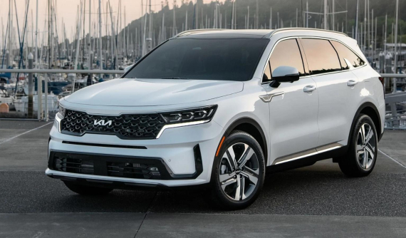 Đổi logo mới, giá Kia Sorento sẽ tăng tận 70 triệu đồng?