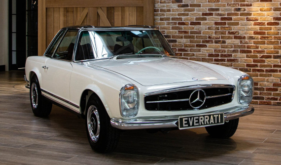 Đây là chiếc Mercedes-Benz W113 SL Pagoda cổ điển đẹp mê ly nhưng được chuyển thành chạy điện