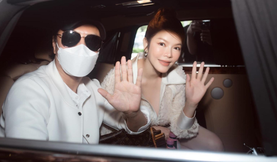Video: Lý Nhã Kỳ mang xe siêu sang Rolls-Royce ra đón tài tử Han Jae Suk trở lại Việt Nam