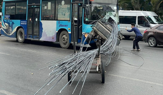 Mức xử phạt đối với xe chở hàng cồng kềnh và xe tự chế