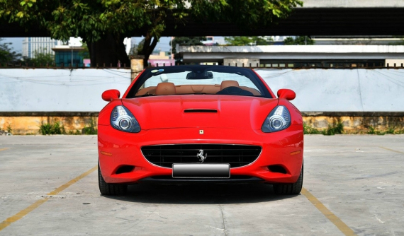 Hàng cực hiếm Ferrari California bất ngờ xuất hiện trên thị trường xe lướt, siêu xe mui trần không tuổi dành cho nhà sưu tầm