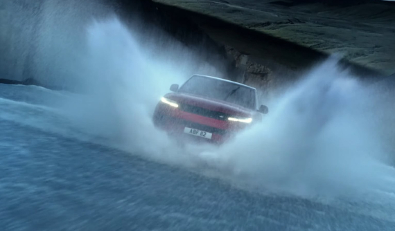 Range Rover Sport mới chứng minh khả năng off-road tuyệt vời bằng màn chinh phục đập tràn cao 27 mét