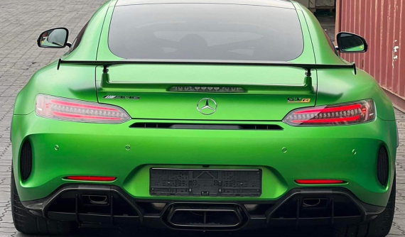 Lộ video khui công siêu xe Mercedes-AMG GT R thứ 2 mang màu sơn AMG Green Hell Magno tại Việt Nam