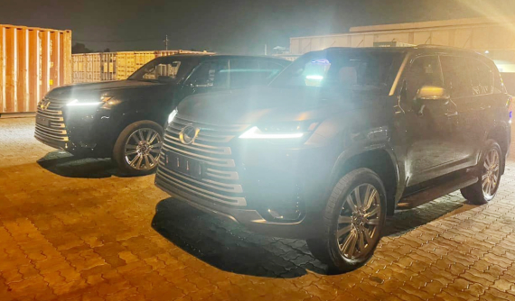 Cặp đôi Lexus LX600 2022 bản VIP về nước sẵn sàng phục vụ nhà giàu Việt không thích chờ đợi