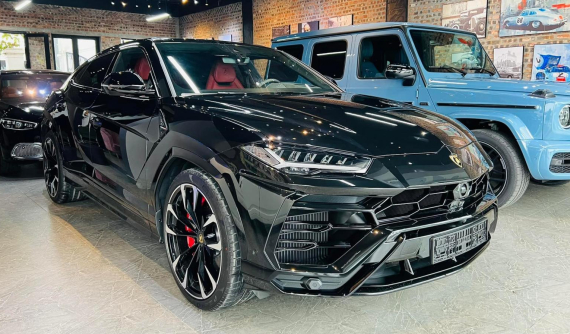 Chi tiết nhan sắc siêu SUV Lamborghini Urus mới về nước