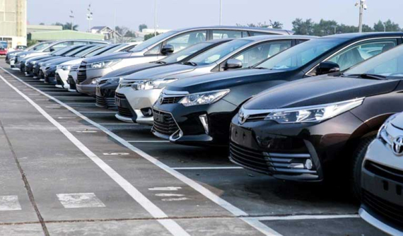 Số công-tơ-mét và đời xe: tiêu chí nào quan trọng hơn khi mua ô tô cũ?