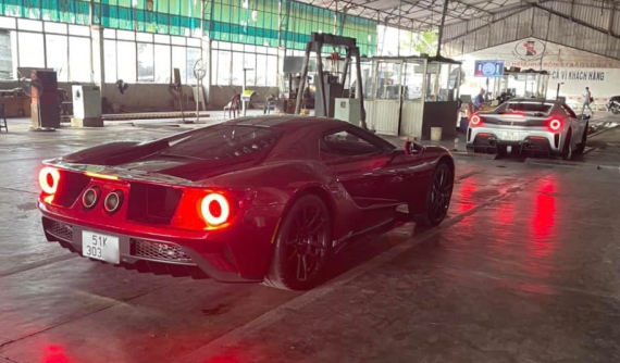 Ferrari 488 Pista Spider và Ford GT của Đặng Lê Nguyên Vũ mới mua chính thức có biển số