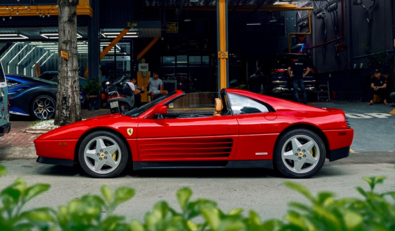 Ferrari 348 với tuổi đời 3 thập kỷ bất ngờ xuất hiện tại Việt Nam