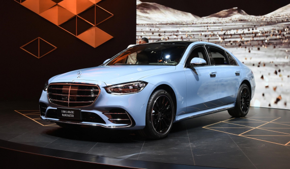 Cận cảnh Mercedes-Benz S500L với màu sơn xanh China Blue giống Mercedes-AMG G63 của nhà Cường "Đô-la"