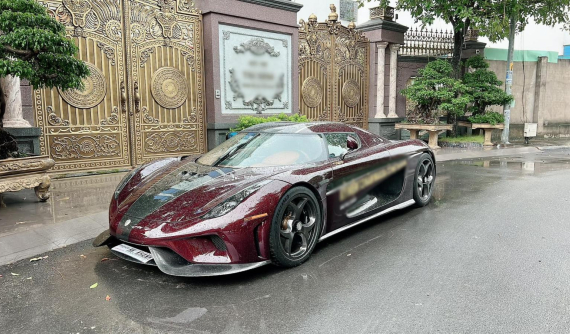Koenigsegg Regera và McLaren Senna được vận chuyển ra Hà Nội tham dự sự kiện siêu xe cực khủng vào cuối tuần này