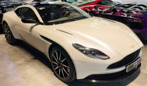 Ông Đặng Lê Nguyên Vũ tậu Aston Martin DB11 đã qua sử dụng, ngoại thất xe khiến không ít người bất ngờ