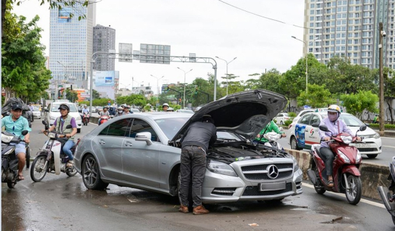 Những bộ phận cần kiểm tra ngay lập tức sau khi trót đem xe đi lội nước