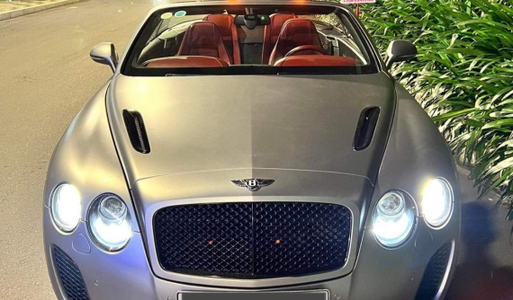 Bentley Continental SuperSports Convertible 2011 siêu hiếm tại Việt Nam xuất hiện tại Sài thành