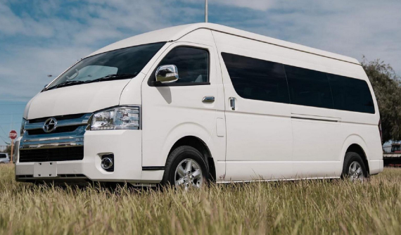 "Cá mập" Toyota Hiace đời cũ cũng có phiên bản "nhái", được bán với giá 1,5 tỷ đồng