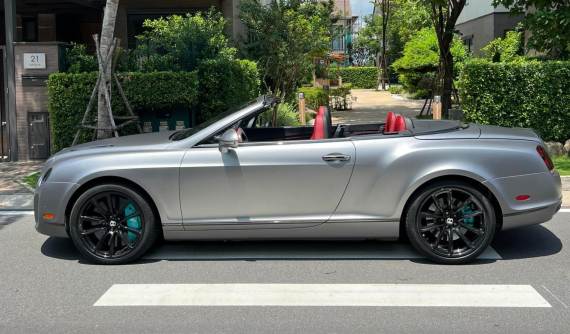 Bentley Continental SuperSports mui trần chính thức nhập "hộ tịch" Sài thành