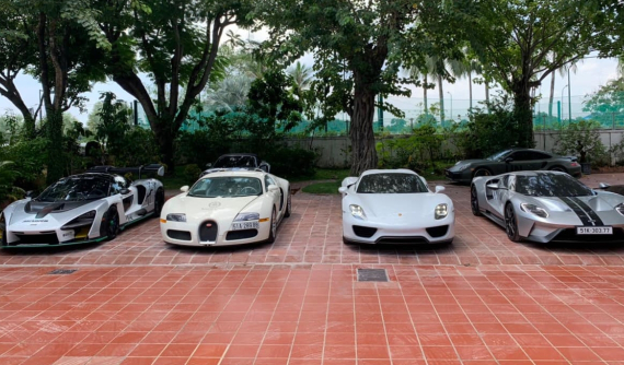 3 siêu phẩm hypercar cùng Ford GT của "Qua" Vũ lần đầu tiên đứng cạnh nhau khiến dân tình trầm trồ