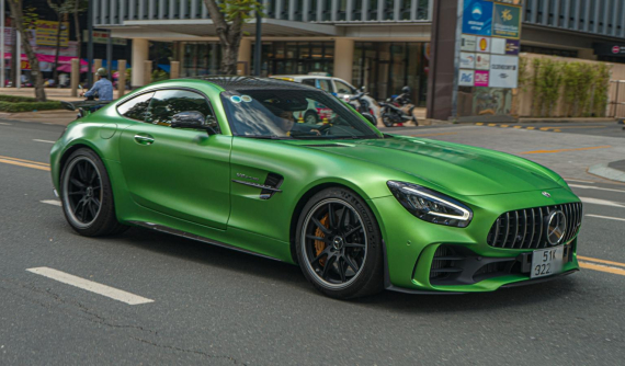 Mercedes-AMG GT R nhập không chính hãng đầu tiên Việt Nam định cư tại Sài thành