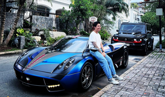 Minh “Nhựa” cho siêu phẩm Pagani Huayra "tắm nắng" trên phố sau nửa năm trùm bạt để trong garage