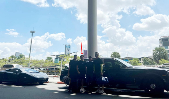 Giới mê xe hóng hớt phải chăng Hoàng Kim Khánh vừa bay sang Campuchia để đón siêu phẩm mới?