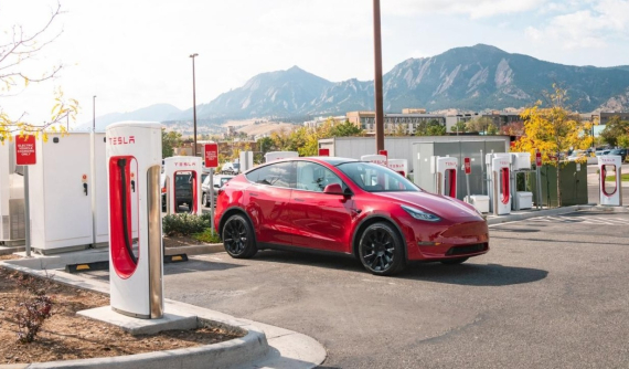 Chi phí sở hữu ô tô điện có thực sự rẻ hơn xe dùng động cơ đốt trong?