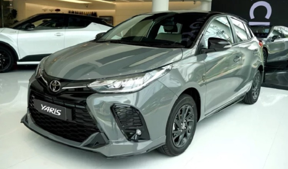 Ngắm hình ảnh "bằng xương, bằng thịt" của Toyota Yaris 2022 phiên bản đặc biệt với màu xi măng lạ mắt