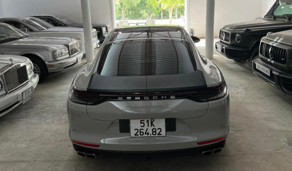 Khám phá loạt xe cực khủng xuất hiện trong 1 garage xe của "Qua" Vũ ở Tây Nguyên mới được chia sẻ lên mạng