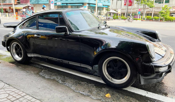 Porsche 930 Turbo Carrera độc nhất Việt Nam của ông Đặng Lê Nguyên Vũ lộ diện, ngoại thất được sơn lại