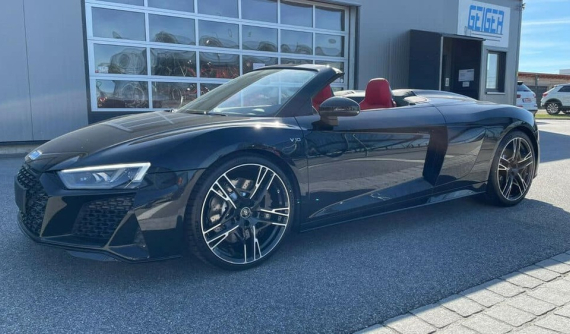 Siêu xe mui trần Audi R8 V10 Spyder Facelift thứ 2 lộ video đã về nước