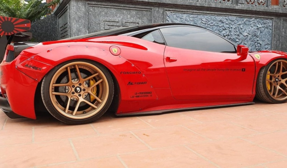 Siêu xe Ferrari 458 Italia độ Liberty Walk đình đám một thời bất ngờ được rao bán