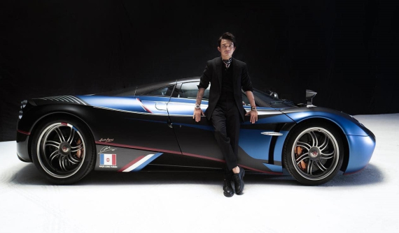 Sinh ra từ vạch đích, Minh "Nhựa" từ bỏ độc tôn, không có bạn chơi xe cùng, hé lộ bom tấn sắp về nước