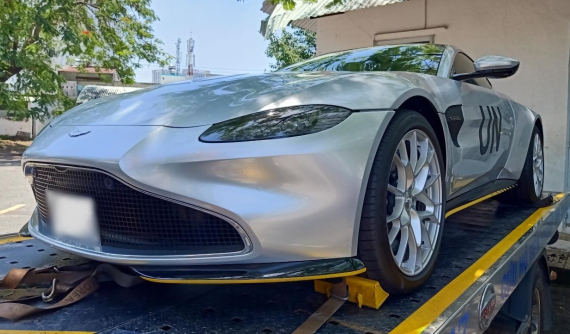 Aston Martin Vantage 007 Edition siêu hiếm của ông Đặng Lê Nguyên Vũ hoàn thành các thủ tục đăng ký biển số
