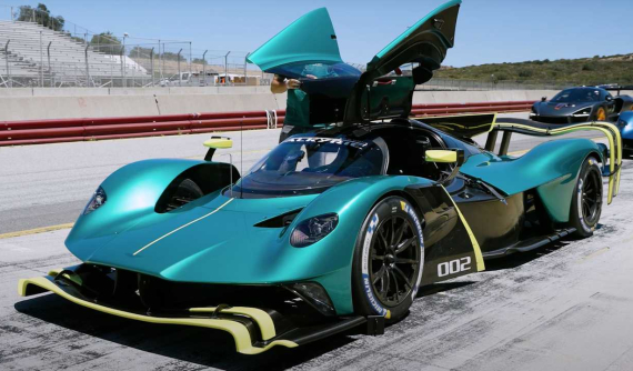 Vẻ đẹp của Aston Martin Valkyrie ngoài đời thực, siêu phẩm dành cho nhà sưu tầm