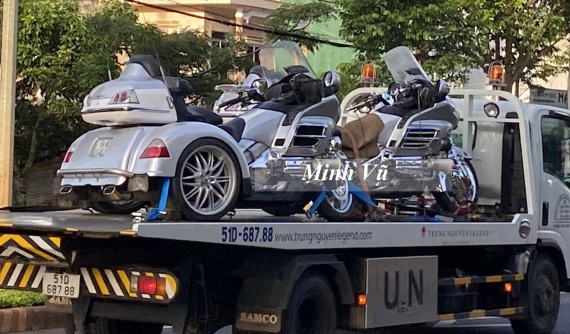 Ông Đặng Lê Nguyên Vũ sở hữu cặp đôi Honda Gold Wing cực khủng ít người biết