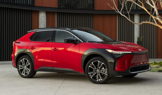 Ô tô điện đầu tiên của Toyota bị rơi bánh khi đang chạy, hãng đề nghị mua lại xe lỗi của khách