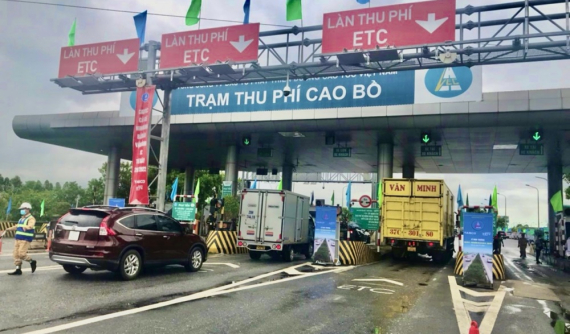 Bỏ quy định số dư tài khoản ETC tối thiểu khi đi qua trạm thu phí không dừng
