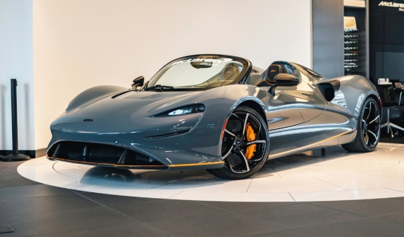 McLaren Elva "hợp pháp" để lăn bánh trên đường phố Mỹ xuất hiện tại đại lý chính hãng