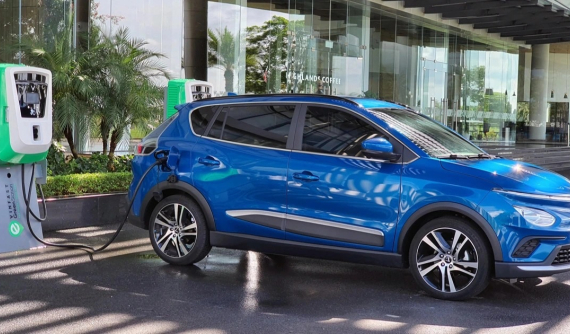 8 điều nên làm để kéo dài tuổi thọ pin ô tô điện vào mùa hè