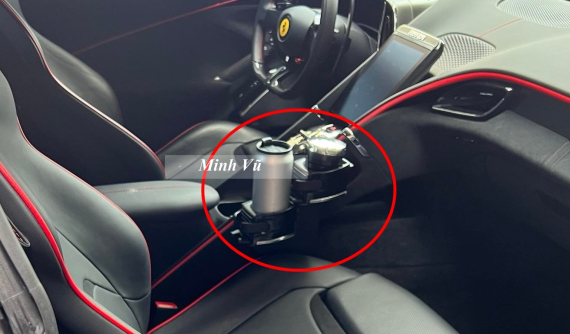 Lộ ảnh nội thất xe Ferrari Roma với 1 chi tiết đậm chất "cá nhân hóa" của "Qua" Vũ