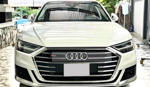 Hàng hiếm Audi S8 thế hệ mới đã qua sử dụng được rao bán gần 10 tỷ đồng