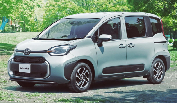 Toyota Sienta 2023 chính thức "ra lò", kích thước ngang ngửa Veloz Cross nhưng trang bị "xịn sò" hơn