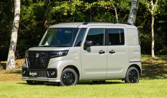 Suzuki Spacia Base 2023 ra đời nhằm phục vụ những khách hàng thường xuyên ngủ trên xe