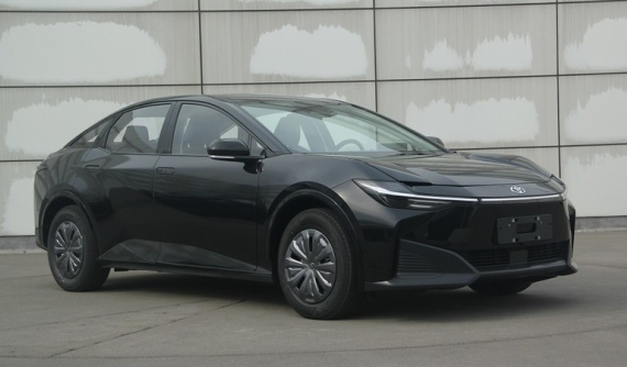 Toyota bZ3 - sedan thuần điện với kích thước như Camry - hiện nguyên hình