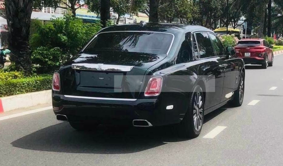 Rolls-Royce Phantom VIII trên đường phố Vũng Tàu, giá có thể trên 60 tỷ đồng