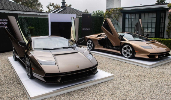 Bộ đôi Lamborghini Countach LPI 800-4 với màu sơn hàng thửa đến Mỹ, giá cả cặp trên 122 tỷ đồng