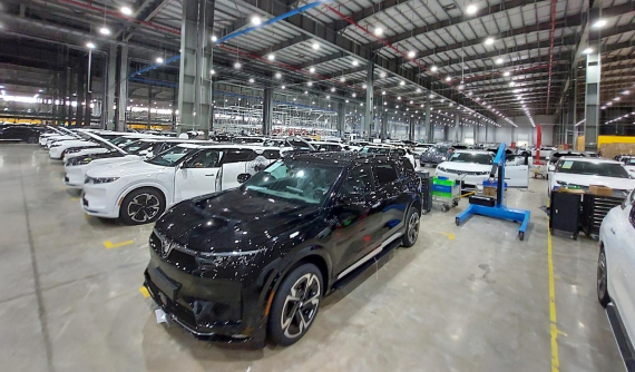 VinFast VF9 bất ngờ xuất hiện với số lượng lớn