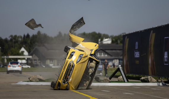 Ô tô điện gây thiệt hại nặng hơn và tốn kém hơn xe xăng, dầu khi bị tai nạn