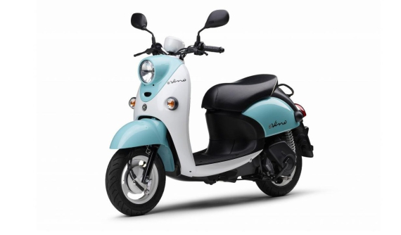 Xe máy điện Yamaha e-Vino 2023 ra mắt với pin dung lượng lớn hơn, chạy được dài hơn sau khi sạc